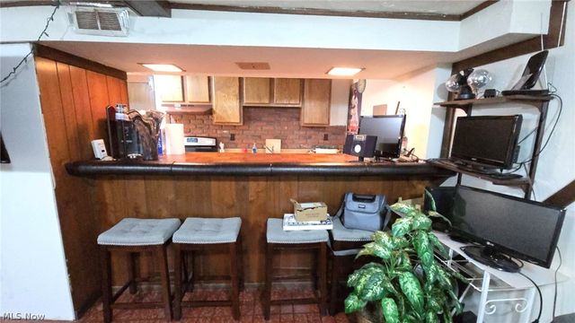 18290 Whitney Road, Strongsville, OH 44149
