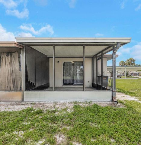24862 US HIGHWAY 19 N 2001, Clearwater, FL 33763