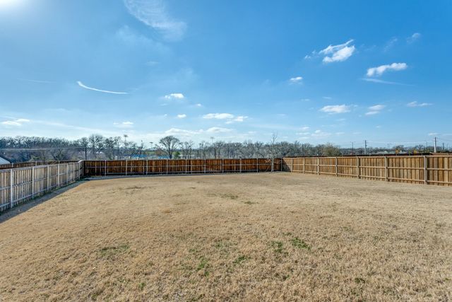 2705 Calvin Road, Mckinney, TX 75071