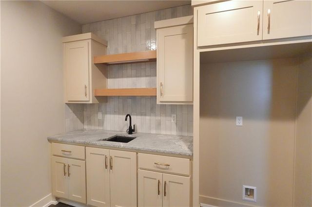 12720 NW Larkspur Lane, Platte City, MO 64079