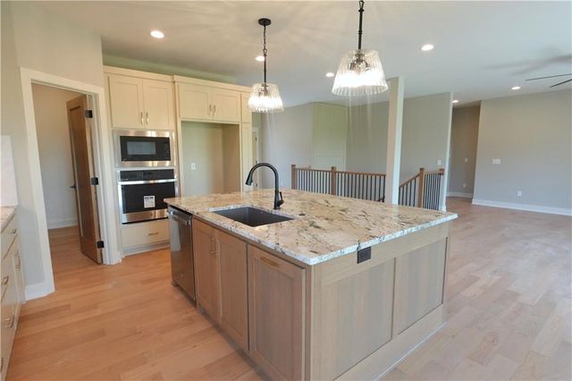 12720 NW Larkspur Lane, Platte City, MO 64079