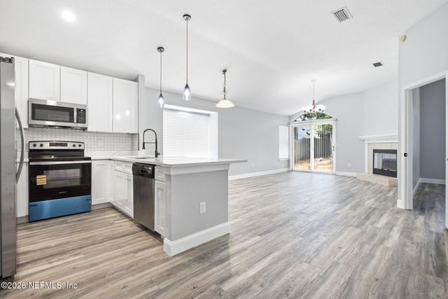 1134 RADIS Place, Jacksonville, FL 32225