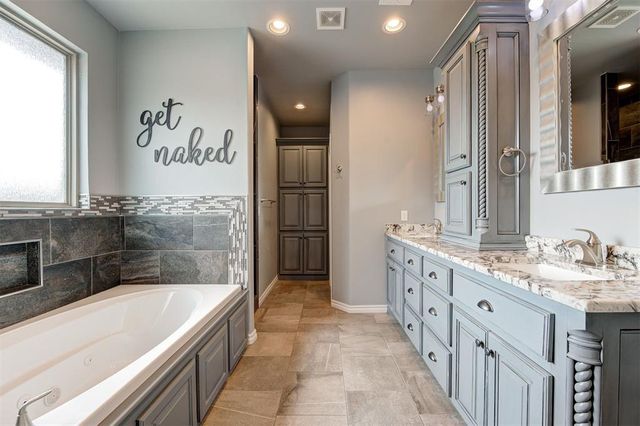 10060 E Stella Acres Lane, Oklahoma City, OK 73165