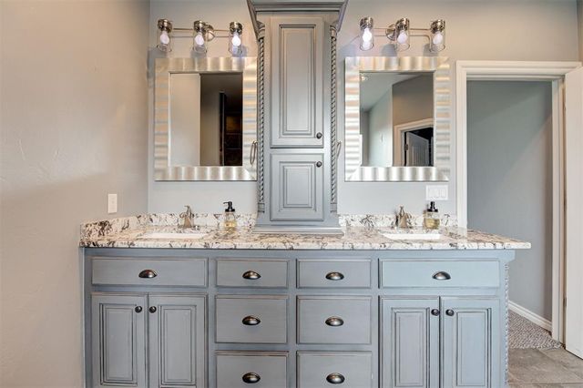 10060 E Stella Acres Lane, Oklahoma City, OK 73165