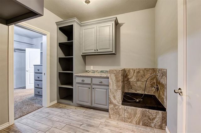 10060 E Stella Acres Lane, Oklahoma City, OK 73165