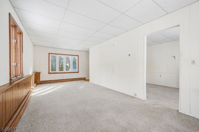 645 Wildwood Rd, Northvale Boro, NJ 07647