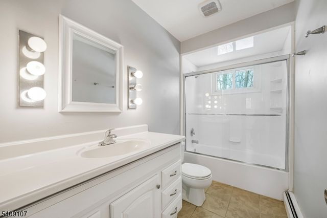 645 Wildwood Rd, Northvale Boro, NJ 07647