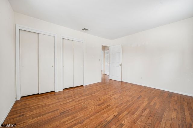 645 Wildwood Rd, Northvale Boro, NJ 07647