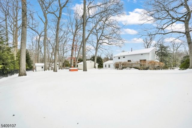 645 Wildwood Rd, Northvale Boro, NJ 07647