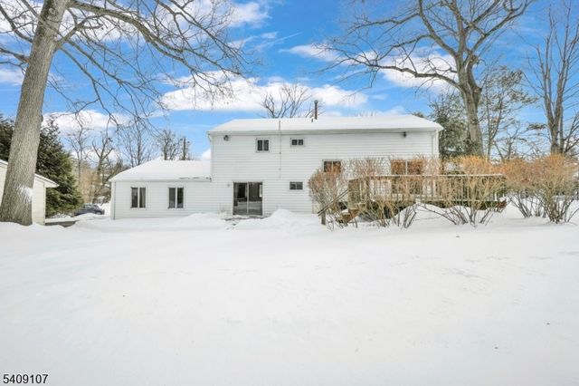 645 Wildwood Rd, Northvale Boro, NJ 07647