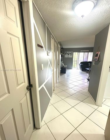 4158 Inverrary Dr 405, Lauderhill, FL 33319