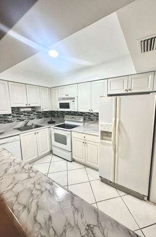 4158 Inverrary Dr 405, Lauderhill, FL 33319