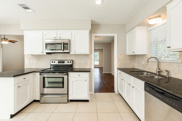 3042 Pecan Point Drive, Sugar Land, TX 77478