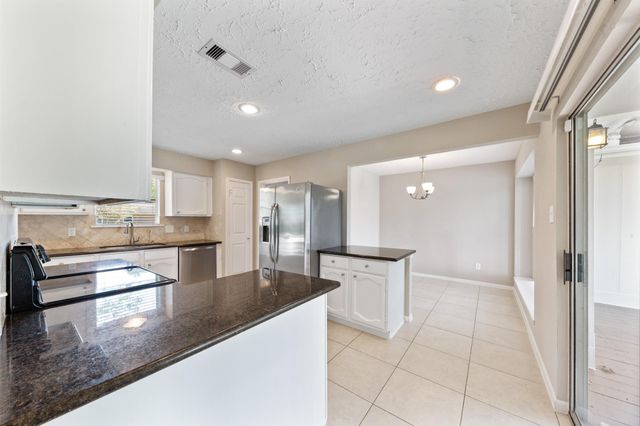 3042 Pecan Point Drive, Sugar Land, TX 77478