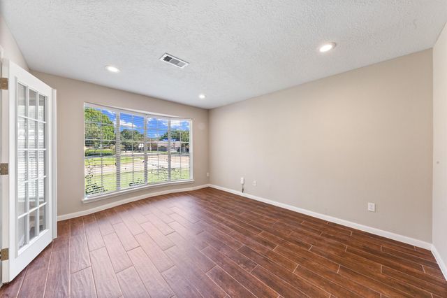 3042 Pecan Point Drive, Sugar Land, TX 77478