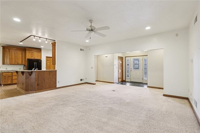 2210 SKYHILL ROAD, Mahoning Twp, PA 16116