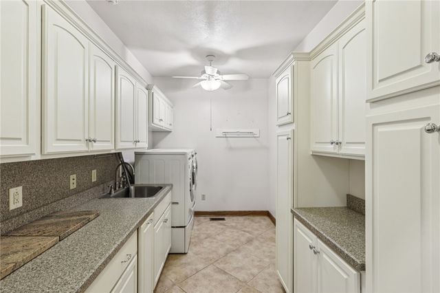 2210 SKYHILL ROAD, Mahoning Twp, PA 16116