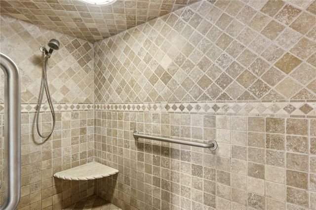 2210 SKYHILL ROAD, Mahoning Twp, PA 16116