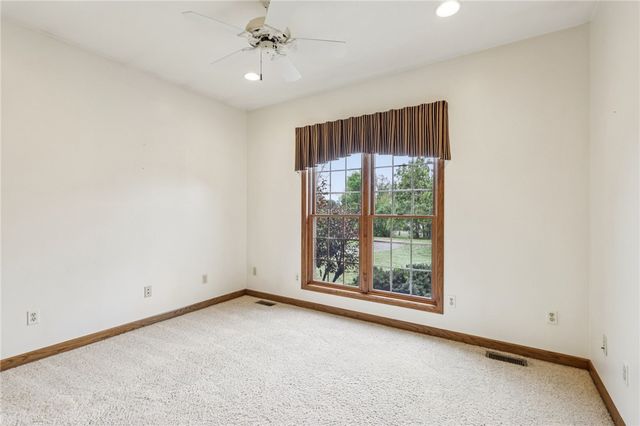 2210 SKYHILL ROAD, Mahoning Twp, PA 16116