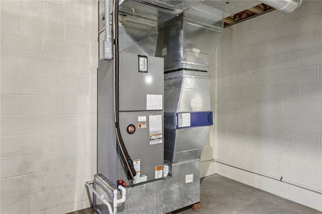 2210 SKYHILL ROAD, Mahoning Twp, PA 16116