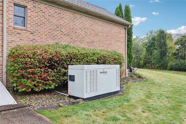 2210 SKYHILL ROAD, Mahoning Twp, PA 16116