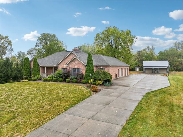 2210 SKYHILL ROAD, Mahoning Twp, PA 16116
