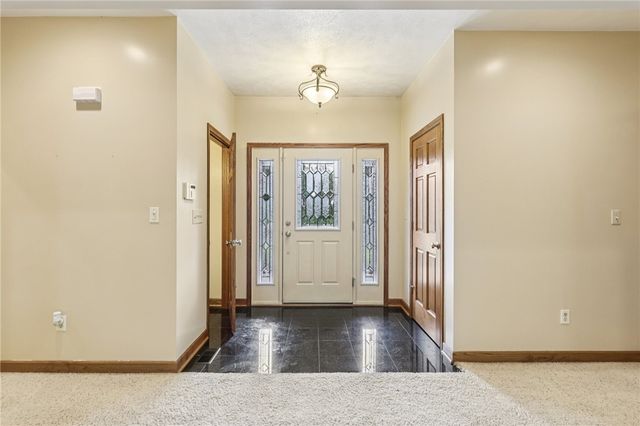 2210 SKYHILL ROAD, Mahoning Twp, PA 16116