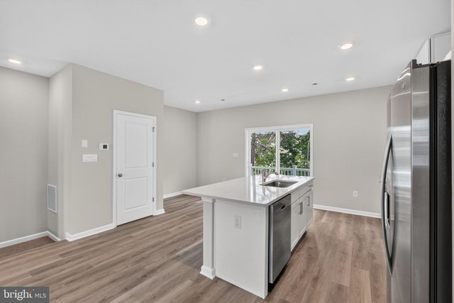 139 ESSEX DR, Sicklerville, NJ 08081