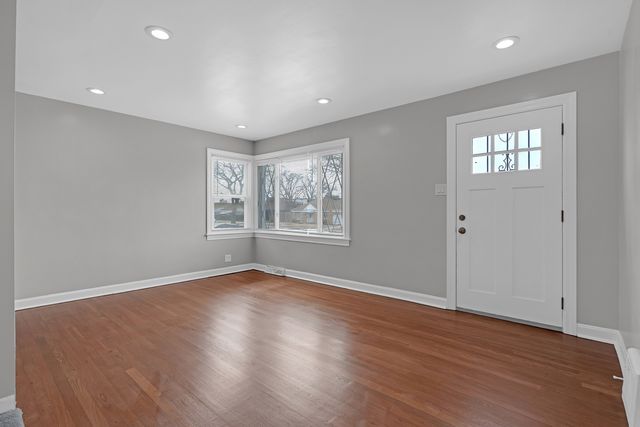 343 Frederick Avenue, Bellwood, IL 60104