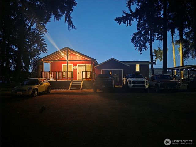 41725 40th Avenue Ct S, Roy, WA 98580