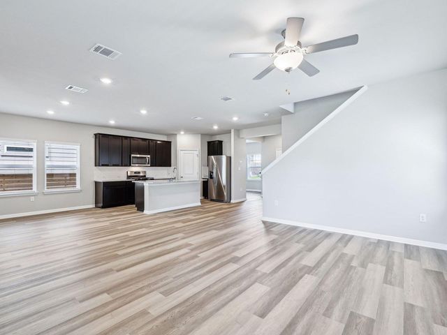 108 Maple Hedge RD, Hutto, TX 78634