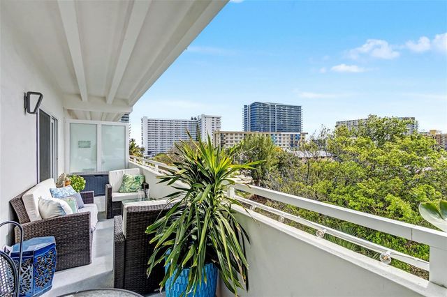 3212 NE 12th Street 502, Pompano Beach, FL 33062