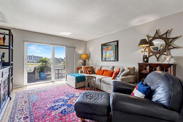 3212 NE 12th Street 502, Pompano Beach, FL 33062