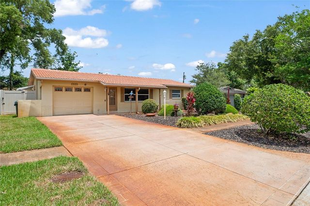 970 8TH AVENUE NE, Largo, FL 33770