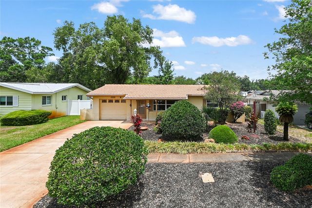 970 8TH AVENUE NE, Largo, FL 33770