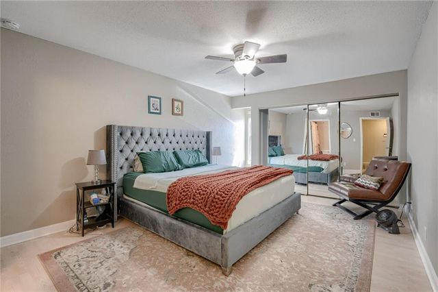 4727 Jarboe Street 53, Kansas City, MO 64112