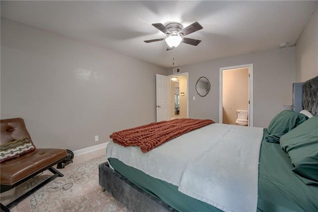 4727 Jarboe Street 53, Kansas City, MO 64112