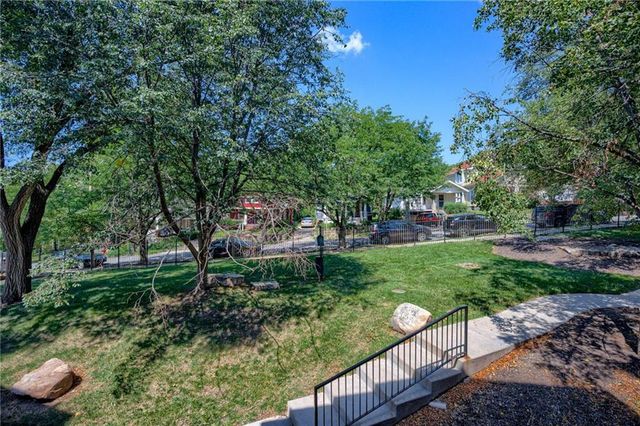 4727 Jarboe Street 53, Kansas City, MO 64112