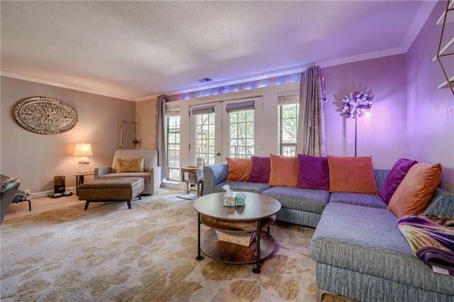 4727 Jarboe Street 53, Kansas City, MO 64112