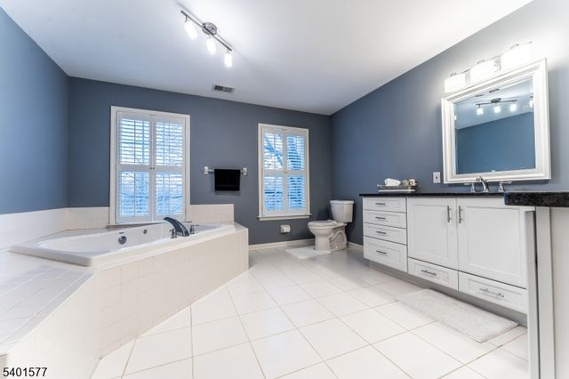 5 Hidden Valley Rd, Andover Twp., NJ 07860