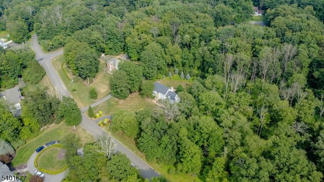 5 Hidden Valley Rd, Andover Twp., NJ 07860