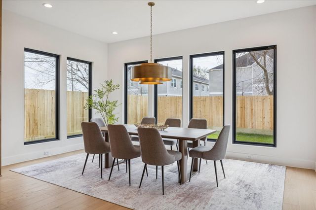 1811 Du Barry Lane, Houston, TX 77018