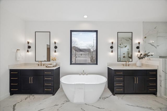 1811 Du Barry Lane, Houston, TX 77018