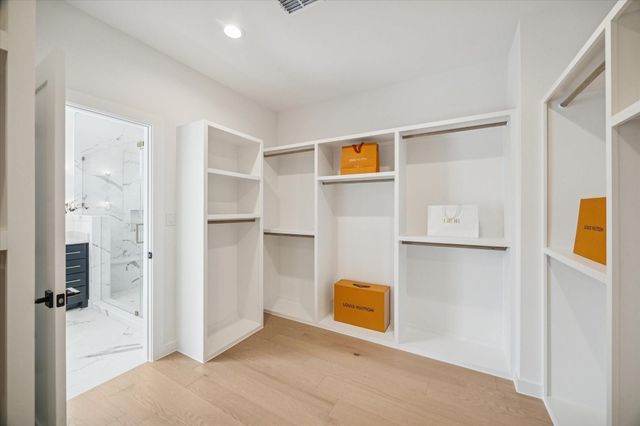 1811 Du Barry Lane, Houston, TX 77018