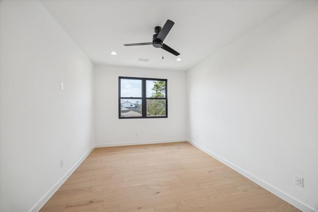 1811 Du Barry Lane, Houston, TX 77018