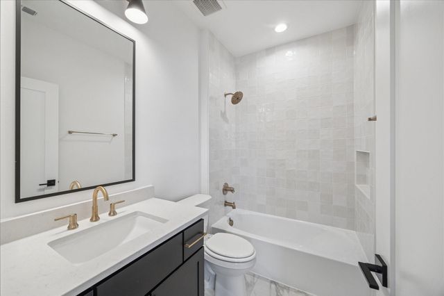 1811 Du Barry Lane, Houston, TX 77018