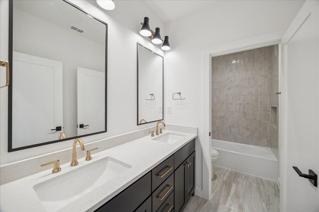 1811 Du Barry Lane, Houston, TX 77018