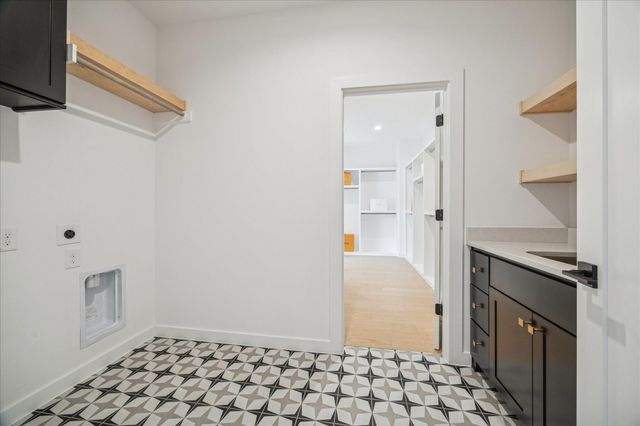 1811 Du Barry Lane, Houston, TX 77018