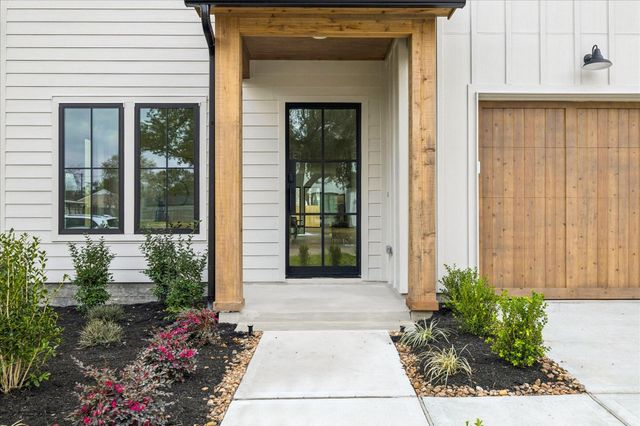 1811 Du Barry Lane, Houston, TX 77018