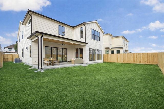 1811 Du Barry Lane, Houston, TX 77018